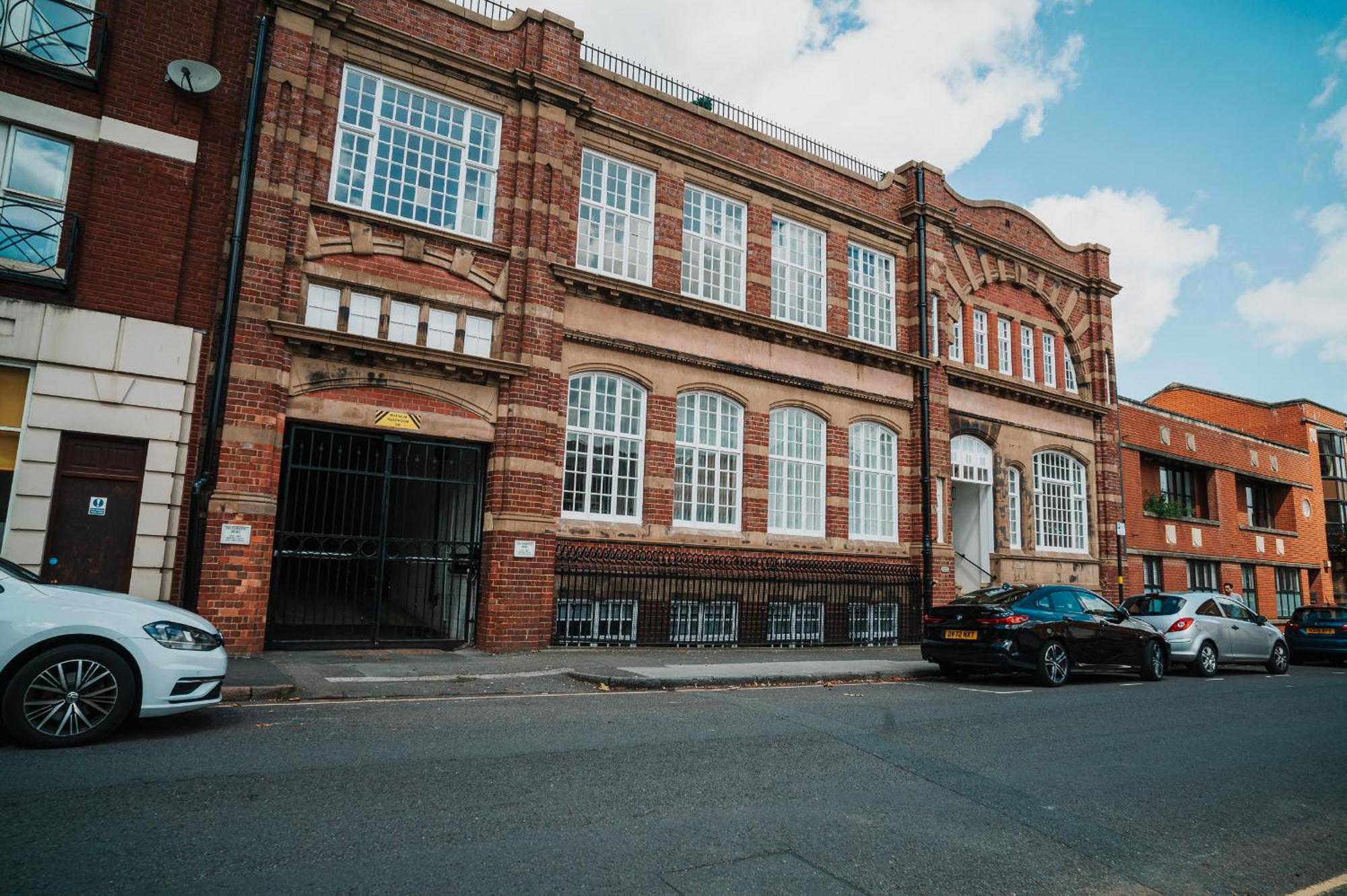 Stunning Grade Ii Living Family Contractors Apartment Birmingham