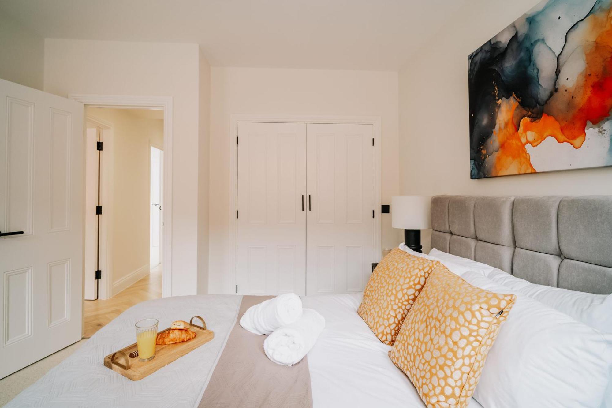 Stunning Grade Ii Living Family Contractors Apartment
