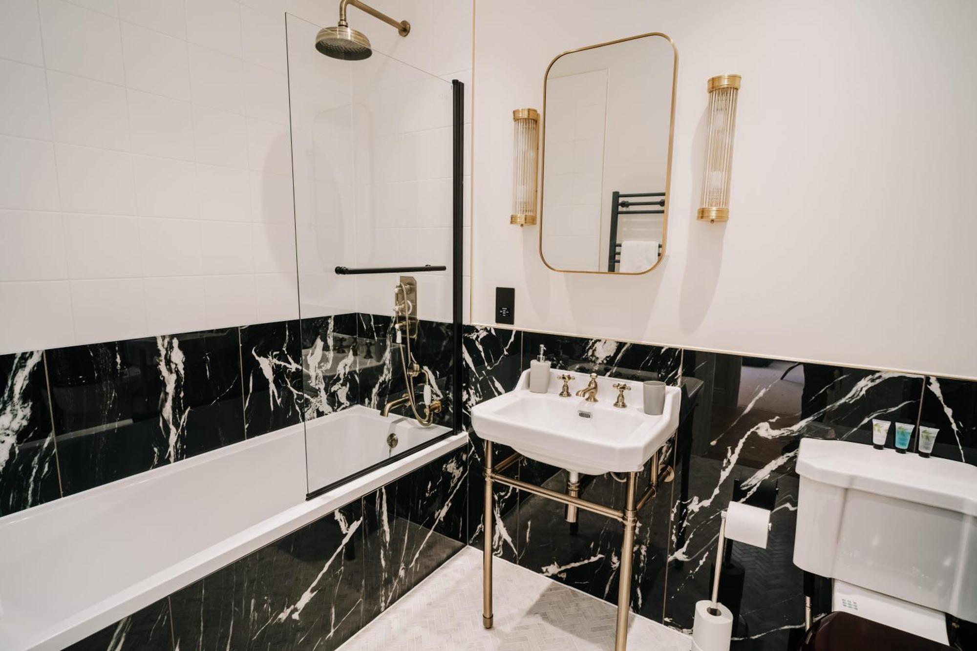 Stunning Grade Ii Living Family Contractors Apartment *